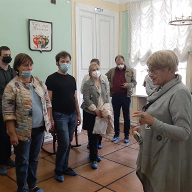  Участники 6 выездного мероприятия в главном доме усадьбы Лопасня-Зачатьевское